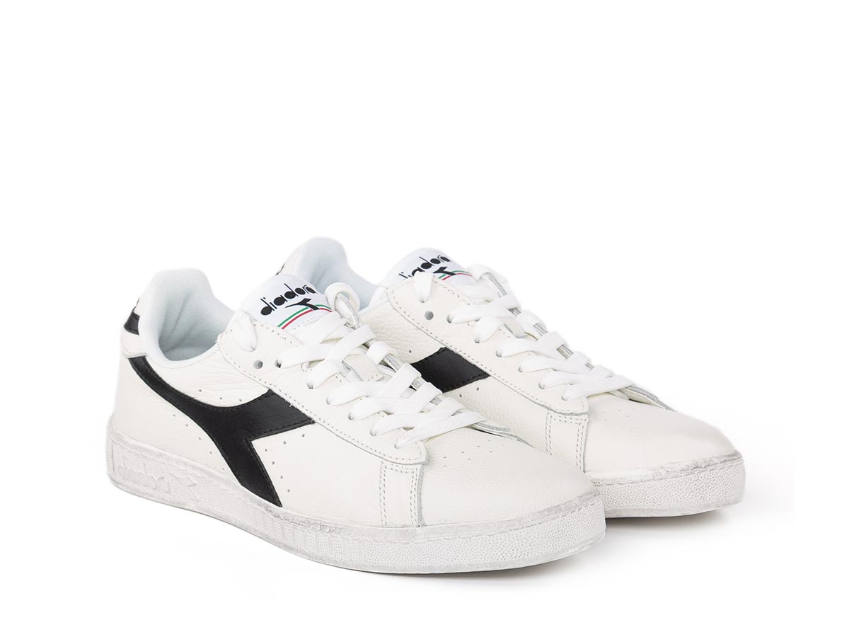 Sneaker Game low waxed bianco nero